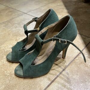 Bruju Latin Dance Shoes - Olive green ballroom dance heels size 7